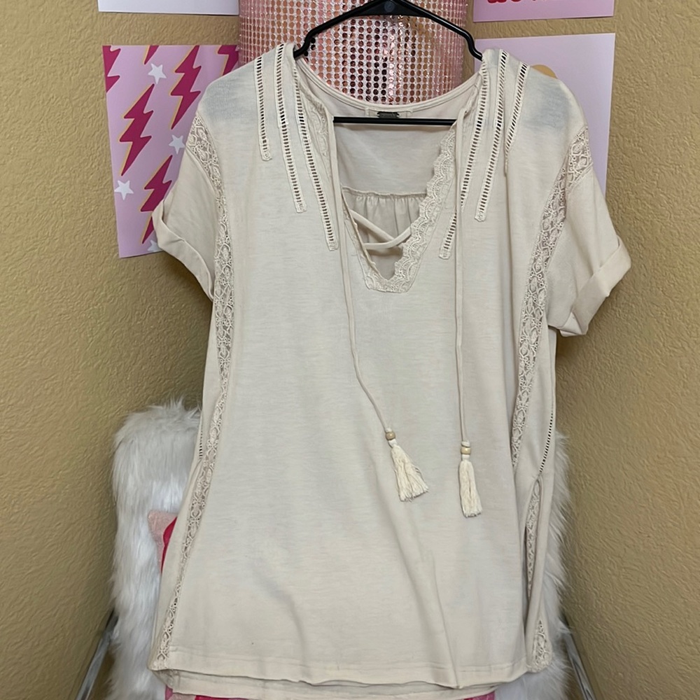 Women’s gimmicks short sleeve top